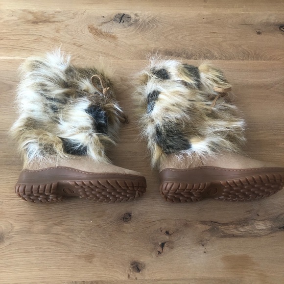 SOLD - NWT Oscar Sport Winna Faux Calf Hair/Fur Boots Size 37 - Picture 2 of 11